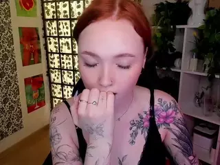 MayaLight's Live Sex Cam Show