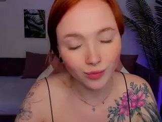 MayaLight's Live Sex Cam Show