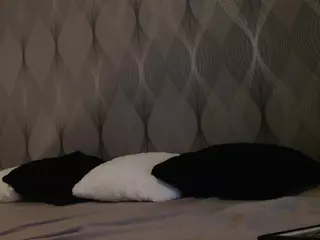 MollyNerra's Live Sex Cam Show