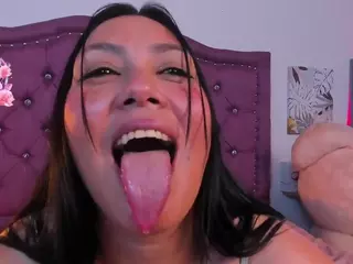 Nahomy Watson's Live Sex Cam Show