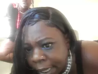 LiLMzCoacoa's Live Sex Cam Show