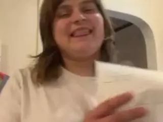 kikiplush's Live Sex Cam Show