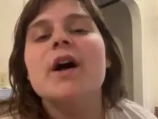 kikiplush's Live Sex Cam Show