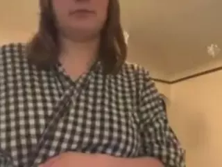 kikiplush's Live Sex Cam Show