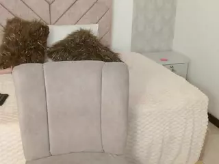 maggie-hills's Live Sex Cam Show