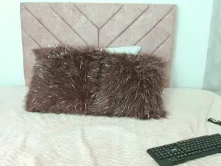 maggie-hills's Live Sex Cam Show