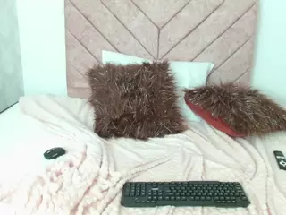 maggie-hills's Live Sex Cam Show