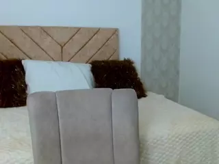 maggie-hills's Live Sex Cam Show