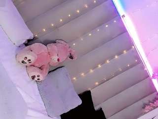 Live cam show with Ninaa-Keyli