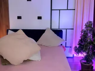 Divine-Madness's Live Sex Cam Show