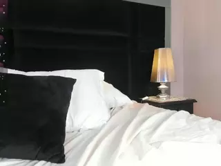 ElienBarrett's Live Sex Cam Show