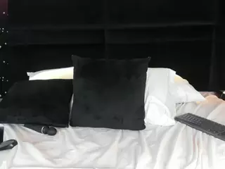 ElienBarrett's Live Sex Cam Show