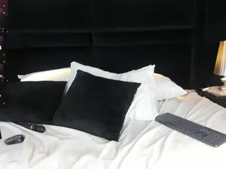 ElienBarrett's Live Sex Cam Show