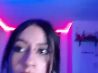 Katzzee's Live Sex Cam Show