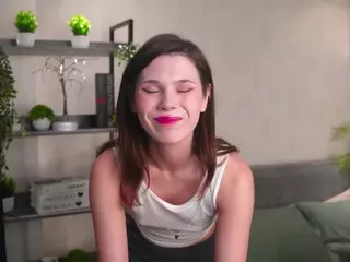 LynnBluitt's Live Sex Cam Show
