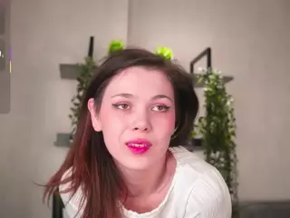 LynnBluitt's Live Sex Cam Show