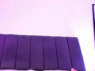 MiaaJohnsonn's Live Sex Cam Show
