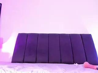 MiaaJohnsonn's Live Sex Cam Show