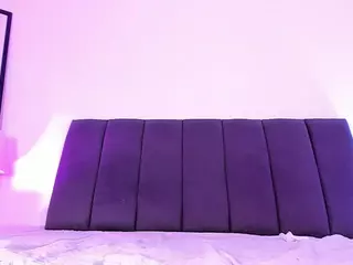 MiaaJohnsonn's Live Sex Cam Show