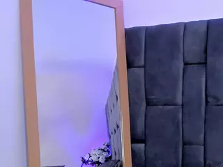 NatalyHolt's Live Sex Cam Show