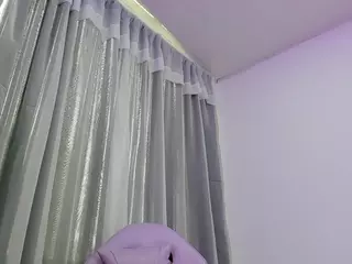 Sophia-Miller11's Live Sex Cam Show