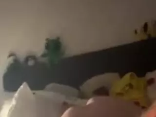 SweetpeaTia's Live Sex Cam Show