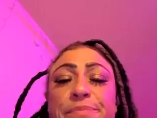 Mzmoufofthasouth's Live Sex Cam Show