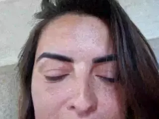 BritneyQuenn18's Live Sex Cam Show