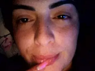 BritneyQuenn18's Live Sex Cam Show