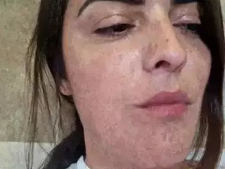 BritneyQuenn18's Live Sex Cam Show