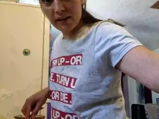 BritneyQuenn18's Live Sex Cam Show