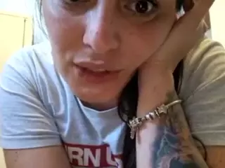 BritneyQuenn18's Live Sex Cam Show