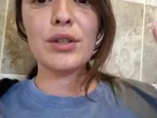 BritneyQuenn18's Live Sex Cam Show