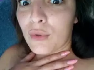 BritneyQuenn18's Live Sex Cam Show
