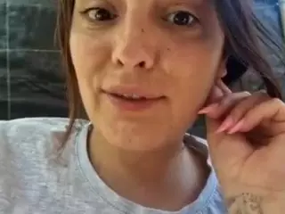 BritneyQuenn18's Live Sex Cam Show