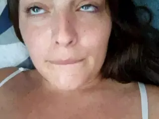 BritneyQuenn18's Live Sex Cam Show