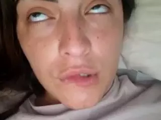 BritneyQuenn18's Live Sex Cam Show