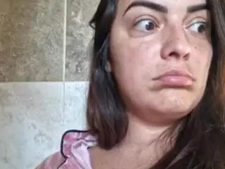 BritneyQuenn18's Live Sex Cam Show