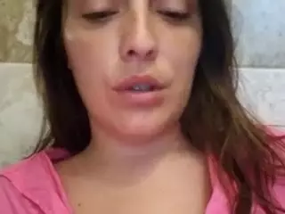 BritneyQuenn18's Live Sex Cam Show
