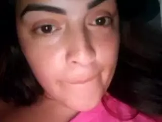 BritneyQuenn18's Live Sex Cam Show
