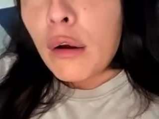 Live cam show with BritneyQuenn18