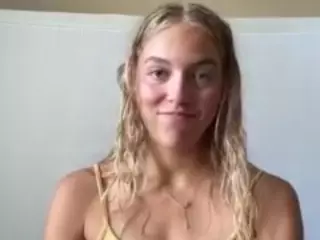 eyecandiii's Live Sex Cam Show