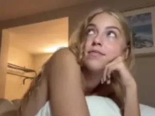 eyecandiii's Live Sex Cam Show