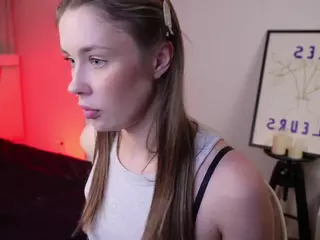 LunaLust18's Live Sex Cam Show