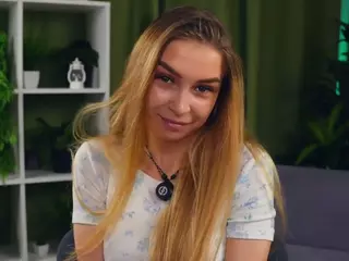 Kendra's Live Sex Cam Show
