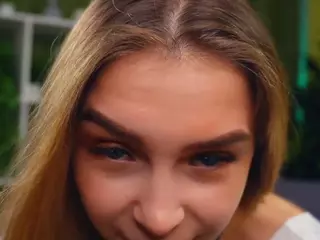 Kendra's Live Sex Cam Show