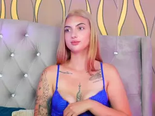 Ava-Bloom's Live Sex Cam Show