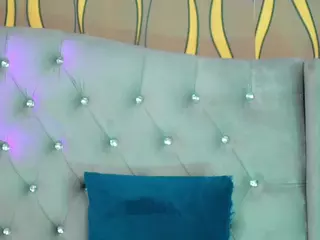 Ava-Bloom's Live Sex Cam Show