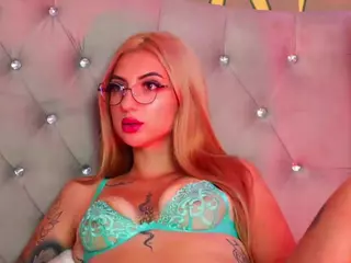 Ava-Bloom's Live Sex Cam Show
