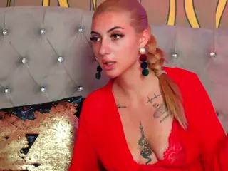 Ava-Bloom's Live Sex Cam Show